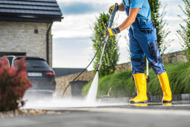 Best Building Exterior Washing  in Roslyn Estates, NY